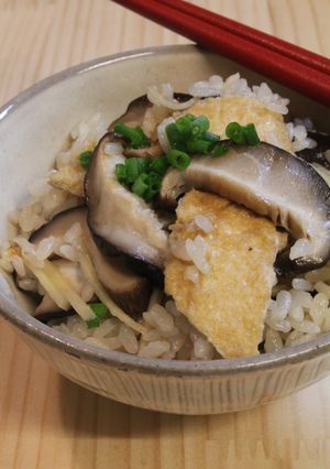 秋の贈り物！生姜パンチ生椎茸の炊込みご飯-レシピのメイン写真