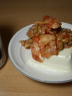 お手軽おつまみ!納豆キムチ冷やっこ-レシピのメイン写真