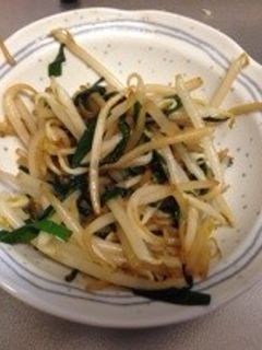 簡単でシンプル!もやしとニラ炒め。-レシピのメイン写真
