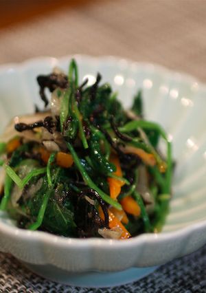 ほうれん草のひじき梅ドレッシング和え-レシピのメイン写真