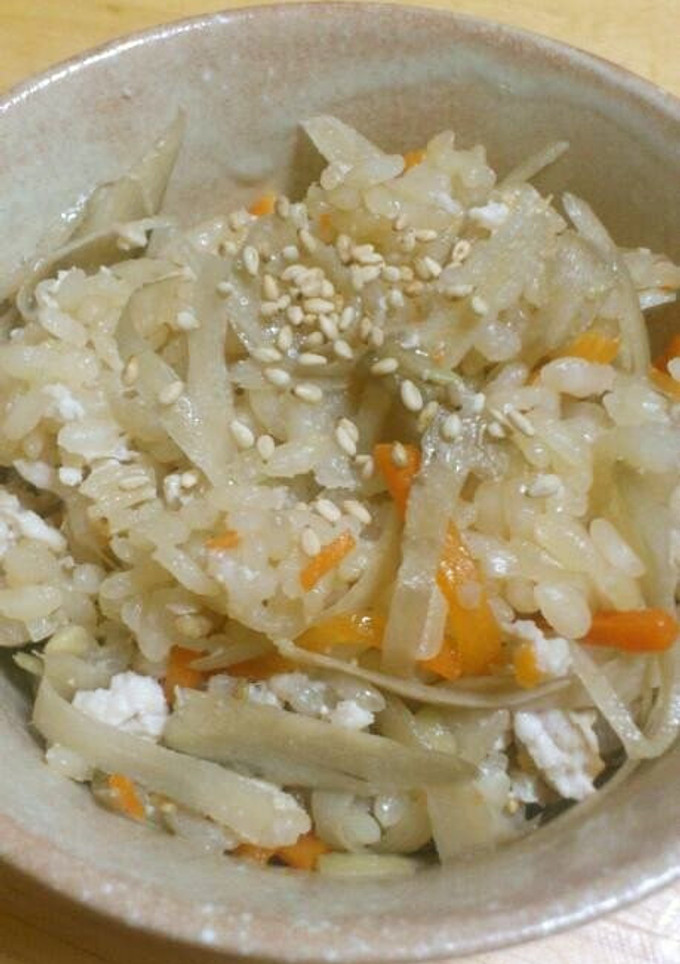 簡単♪鶏ひき肉とごぼうの炊き込みご飯-レシピのメイン写真