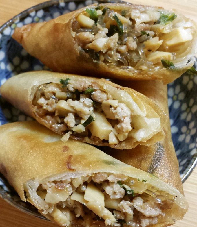 鶏肉・筍・ニラ・春雨の具だくさん簡単春巻 by way2go 【クックパッド