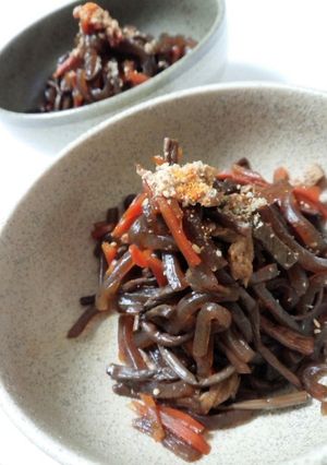 こんにゃくとぜんまいのきんぴら風煮物-レシピのメイン写真