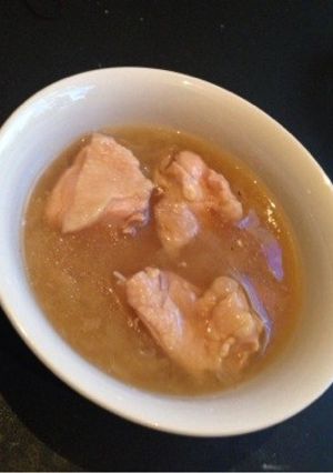 鶏もも肉と玉ねぎのコンソメスープ-レシピのメイン写真