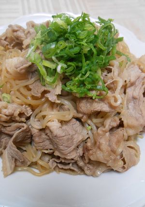 牛バラ切り落とし肉としらたきの炒め煮-レシピのメイン写真