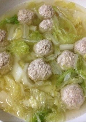 鶏がらスープの素で白菜と鶏つくねのスープ-レシピのメイン写真