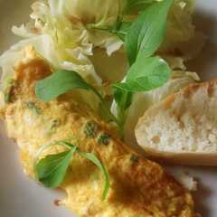 รูปของ ホテルの朝食♡野菜入りふわトロオムレツ♡