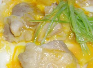親子丼やカツ丼の玉子を半熟に仕上げるコツ-レシピのメイン写真