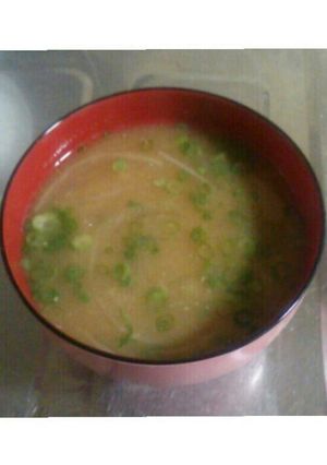じゃがいもと玉ねぎの味噌汁-レシピのメイン写真
