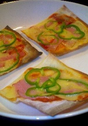 ワンタンの皮deなんちゃってピザ-レシピのメイン写真