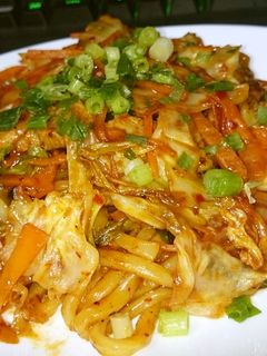 ピリ辛焼きうどん-レシピのメイン写真