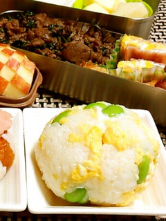 卵と 枝豆の 彩りおにぎり-レシピのメイン写真