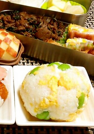 卵と 枝豆の 彩りおにぎり-レシピのメイン写真