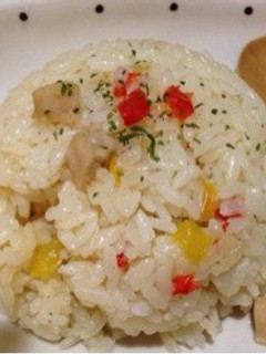 炊飯器でパプリカのバターピラフ-レシピのメイン写真