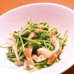 รูปของ レンジで1分♪豆苗とちくわのマヨポンあえ