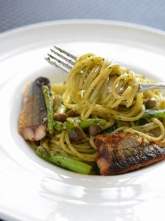 簡単!秋味秋刀魚のジェノベーゼスパゲティ-レシピのメイン写真