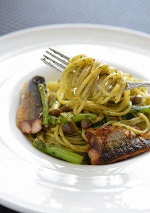 簡単！秋味秋刀魚のジェノベーゼスパゲティ-レシピのメイン写真