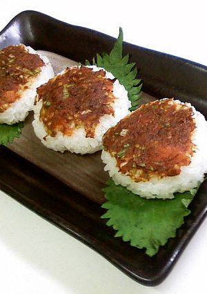おかか梅ねぎ味噌の焼きおにぎり-レシピのメイン写真