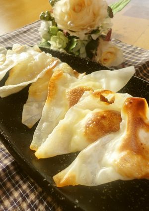 餃子☆シュウマイの皮でゆで卵焼き-レシピのメイン写真