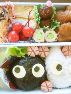 簡単♪まっくろくろすけ&チビトトロ弁当-レシピのメイン写真