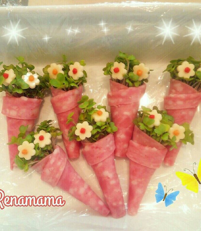 デコおかず♪ハムとかいわれで花束-レシピのメイン写真