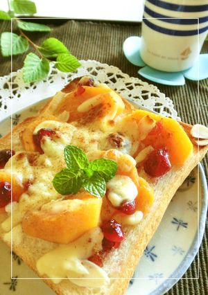 クランベリー×柿のメイプルチーズトースト-レシピのメイン写真
