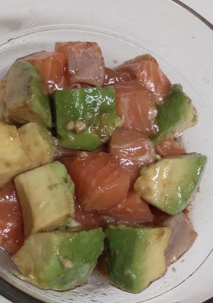 ☆なんちゃってポキ丼　サーモンとアボカド-レシピのメイン写真