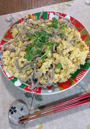 割れた卵消費にも！日本蕎麦の卵とじ-レシピのメイン写真
