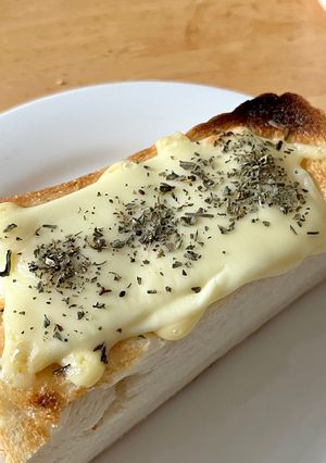 バジルチーズトースト-レシピのメイン写真