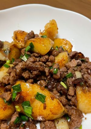 【ビール泥棒】じゃが芋とひき肉の煎り焼き-レシピのメイン写真