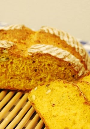 イーストでパンプキンカンパーニュ-レシピのメイン写真