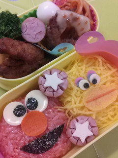 エルモ&ビッグバードキャラ弁-レシピのメイン写真
