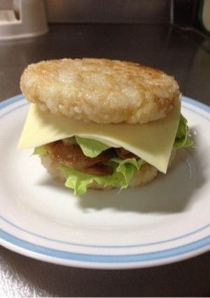 照り焼きチキンとチーズのライスバーガー-レシピのメイン写真