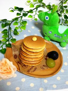 手づかみ◎人参バナナのふわふわパンケーキ-レシピのメイン写真