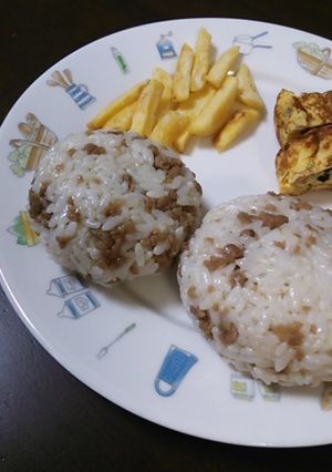 そぼろが余ったら…バターおにぎり◎-レシピのメイン写真