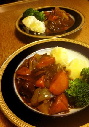 市販ルーでとろとろお肉のビーフシチュー-レシピのメイン写真