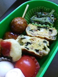 そぼろリメイク☆海苔とそぼろの玉子焼き-レシピのメイン写真