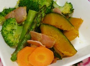 レンジで簡単⭐緑黄色野菜のバター蒸し-レシピのメイン写真