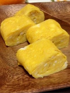 母の味は少し甘めの卵焼き♪-レシピのメイン写真