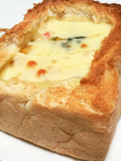 パンの器でシチューグラタン♪-レシピのメイン写真