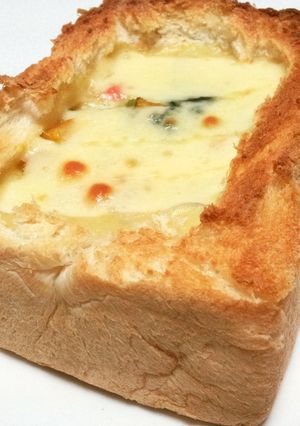 パンの器でシチューグラタン♪-レシピのメイン写真