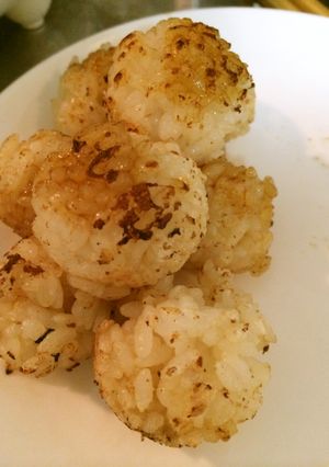 子供が喜ぶ★たこやき器で焼きおにぎり-レシピのメイン写真