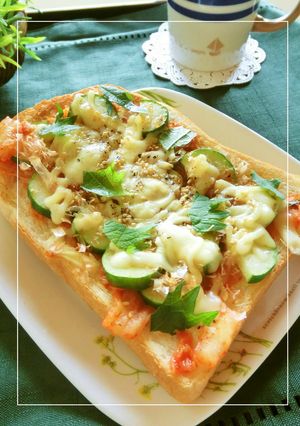 キムチ×かりかり胡瓜のトースト-レシピのメイン写真