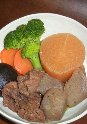 大根とカレー用肉の赤味噌煮-レシピのメイン写真
