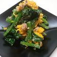 すり鉢で作るほうれん草と菊の胡麻和え