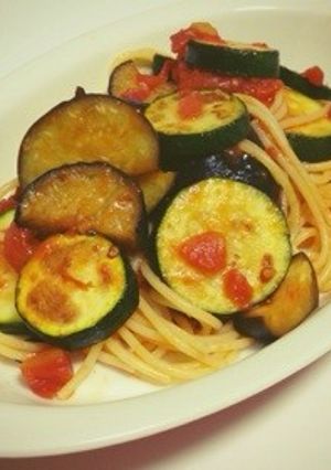ナスとズッキーニのトマトソースパスタ-レシピのメイン写真