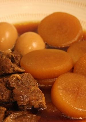 大根と牛肉の煮物：なんでも八方美人で-レシピのメイン写真