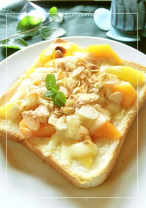 柿と黄桃のメイプルチーズトースト-レシピのメイン写真