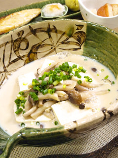 レンジで簡単♪豆腐としめじの豆乳鍋仕立て-レシピのメイン写真