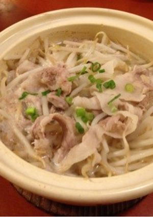 簡単★もやしと豚肉のお鍋 ちゃんこ風-レシピのメイン写真